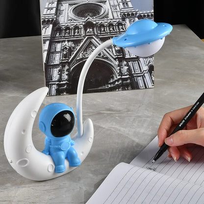 Creative Moon Astronaut Nightlight LED Table Reading Lamp Rechargeable Small Desk Lamp for Bedroom Decoration Study