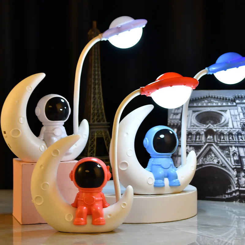 Creative Moon Astronaut Nightlight LED Table Reading Lamp Rechargeable Small Desk Lamp for Bedroom Decoration Study